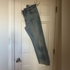 Imogene + Willie Wyatt Valdez jeans in light wash. Size 28 NWOT